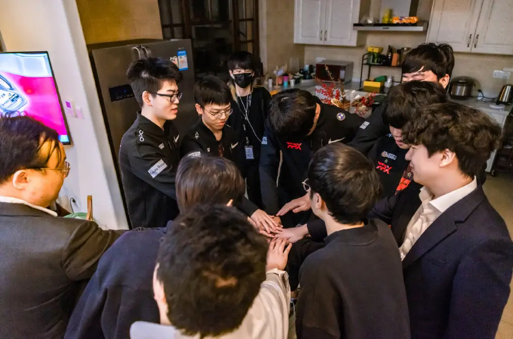 TSM横扫PSG，Clid团战一打五激烈交锋四强赛，留下经典瞬间